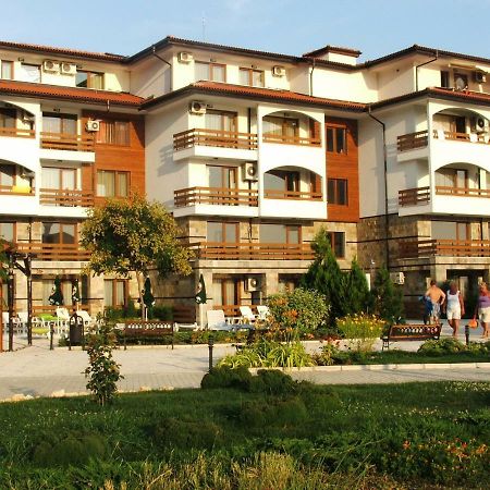 Апартаменты Apartamens For Rent At The Beach Bulgaria Свети-Влас Экстерьер фото