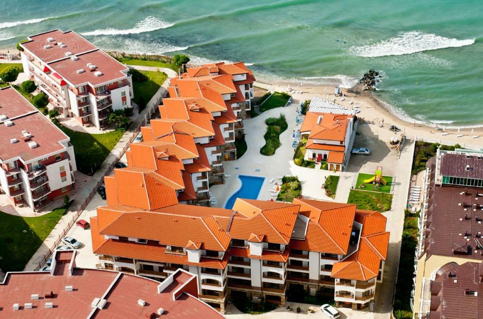 Апартаменты Apartamens For Rent At The Beach Bulgaria Свети-Влас Экстерьер фото