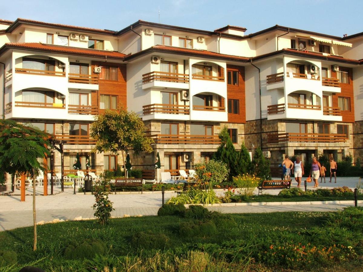 Апартаменты Apartamens For Rent At The Beach Bulgaria Свети-Влас Экстерьер фото